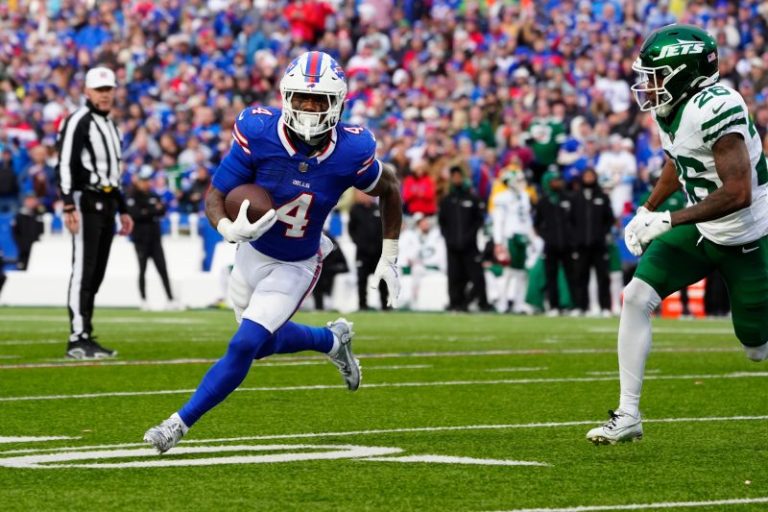 James Cook, Bills motivated to get extension done