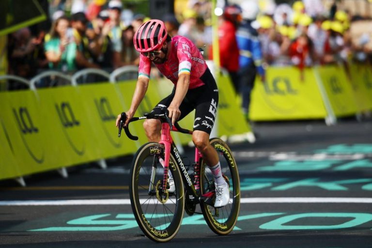 Simon Yates wins Tour de France Stage 10, Ben Healy nabs yellow jersey