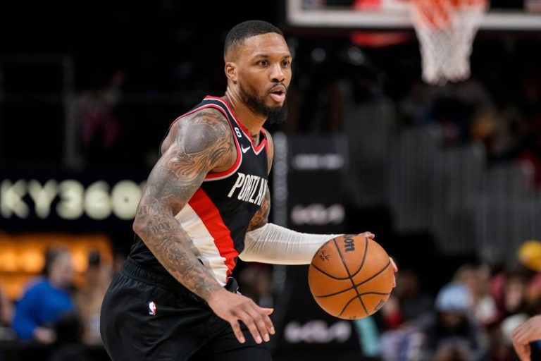 Report: Lillard returning to Blazers after two seasons with Bucks