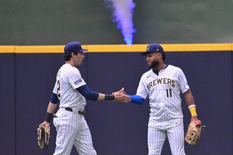MLB power rankings: Brewers leave big-bucks Dodgers in the dust