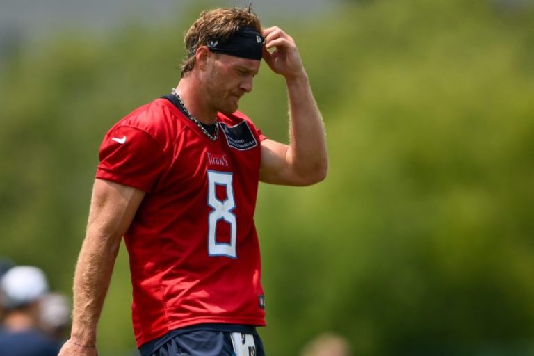 Will Levis out for season due to throwing shoulder injury