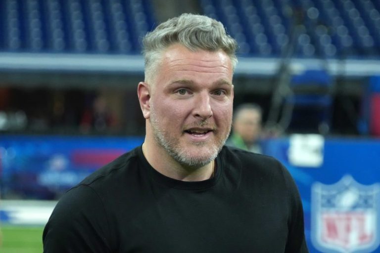 Pat McAfee apologizes for amplifying false rumor about college student