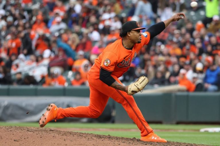 MLB trade grades: Mets gets two-time All-Star relief pitcher