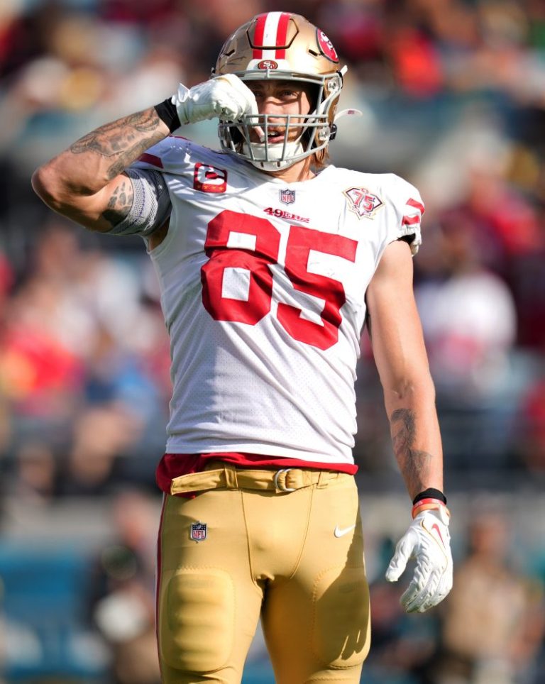 NFL players can use smelling salts, as ammonia ban is for teams only