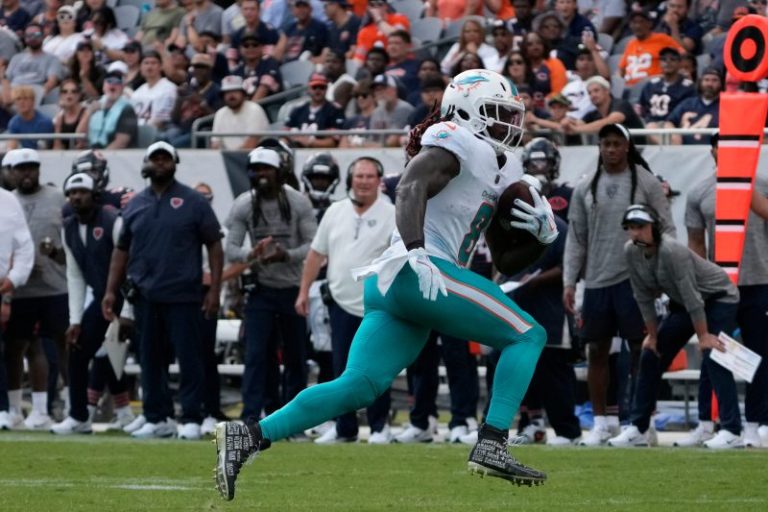 Dolphins veteran RB out for season after neck injury, surgery