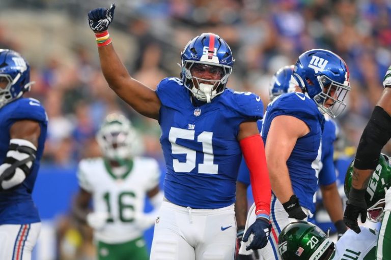 Giants star takes shot at Jets after block video