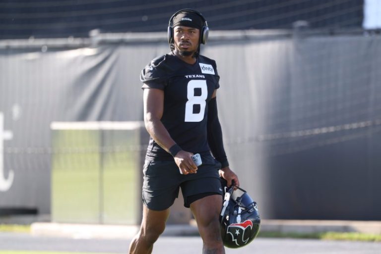 Eagles acquire John Metchie from Texans: What to know about trade