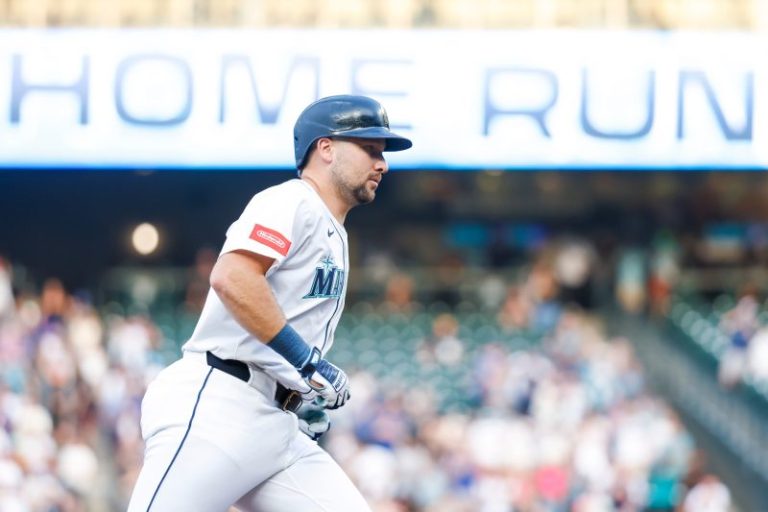 Big Dumper becomes 33rd player to hit 50 home runs in a season
