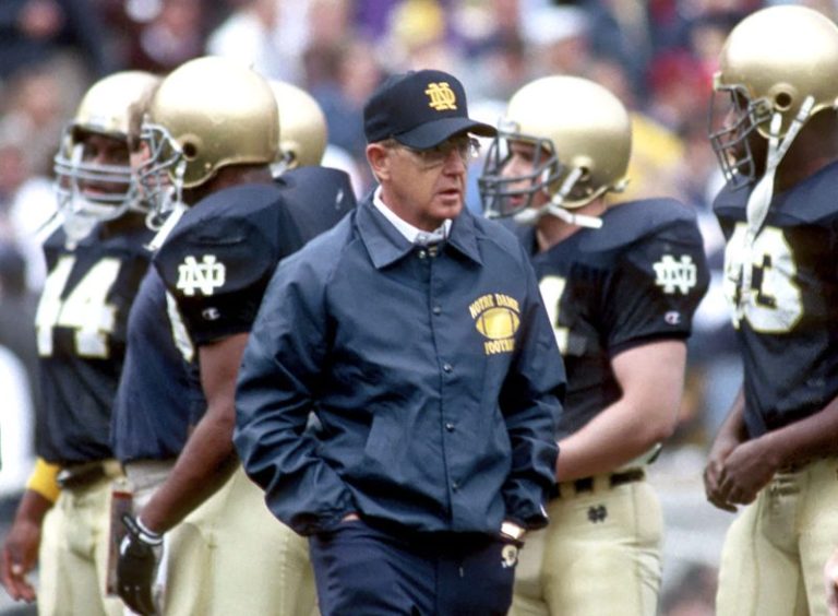 Coaching icon Lou Holtz to attend Notre Dame-Arkansas game