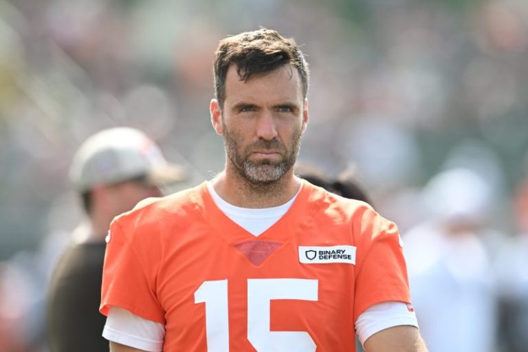 Franchise legend finally returns to face former team as Browns QB
