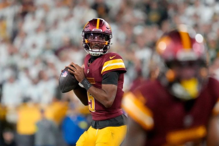 What to know about Jayden Daniels’ knee injury