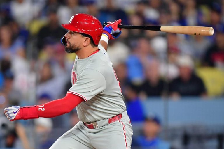 Phillies clinch NL East title for second consecutive year