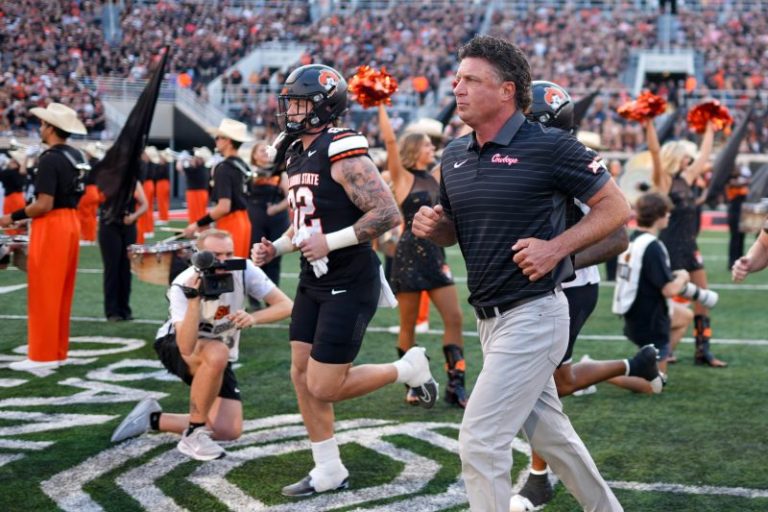 ‘Fire Gundy’ chant erupts as Oklahoma State loses at home to Tulsa