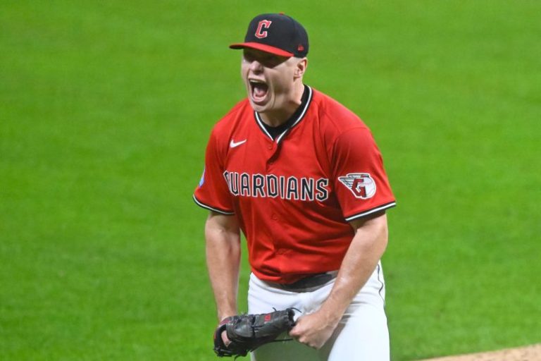 Highlights from Guardians’ come-from-behind win over Tigers