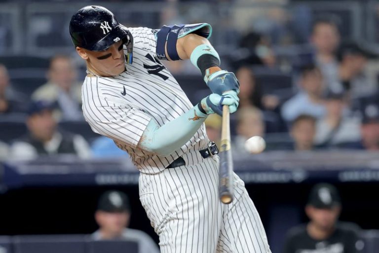 Aaron Judge reaches 50-homer milestone for second straight season