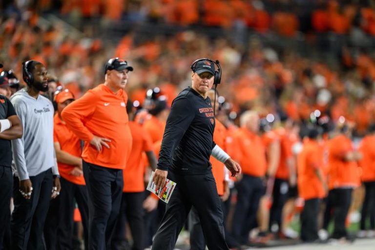 Oregon State football fires Trent Bray after 0-7 start