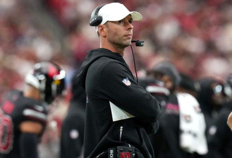 Cardinals fining coach Jonathan Gannon $100,000 for sideline outburst