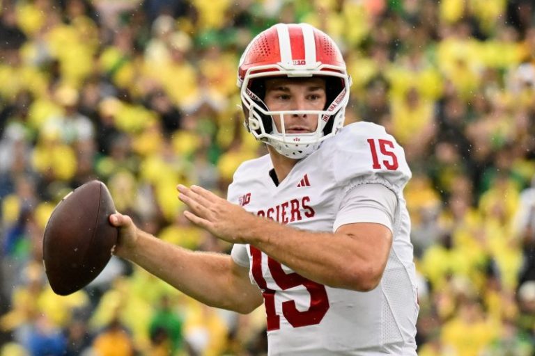 New York Jets select QB at No. 1 in latest 2026 NFL mock draft
