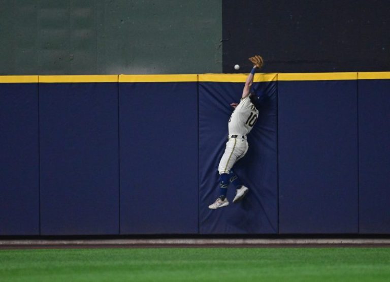 Watch: Brewers pull off of the weirdest double plays you’ll ever see