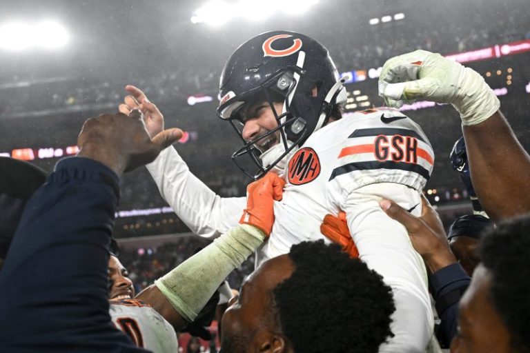 Winners and losers of Bears’ wild win over Commanders