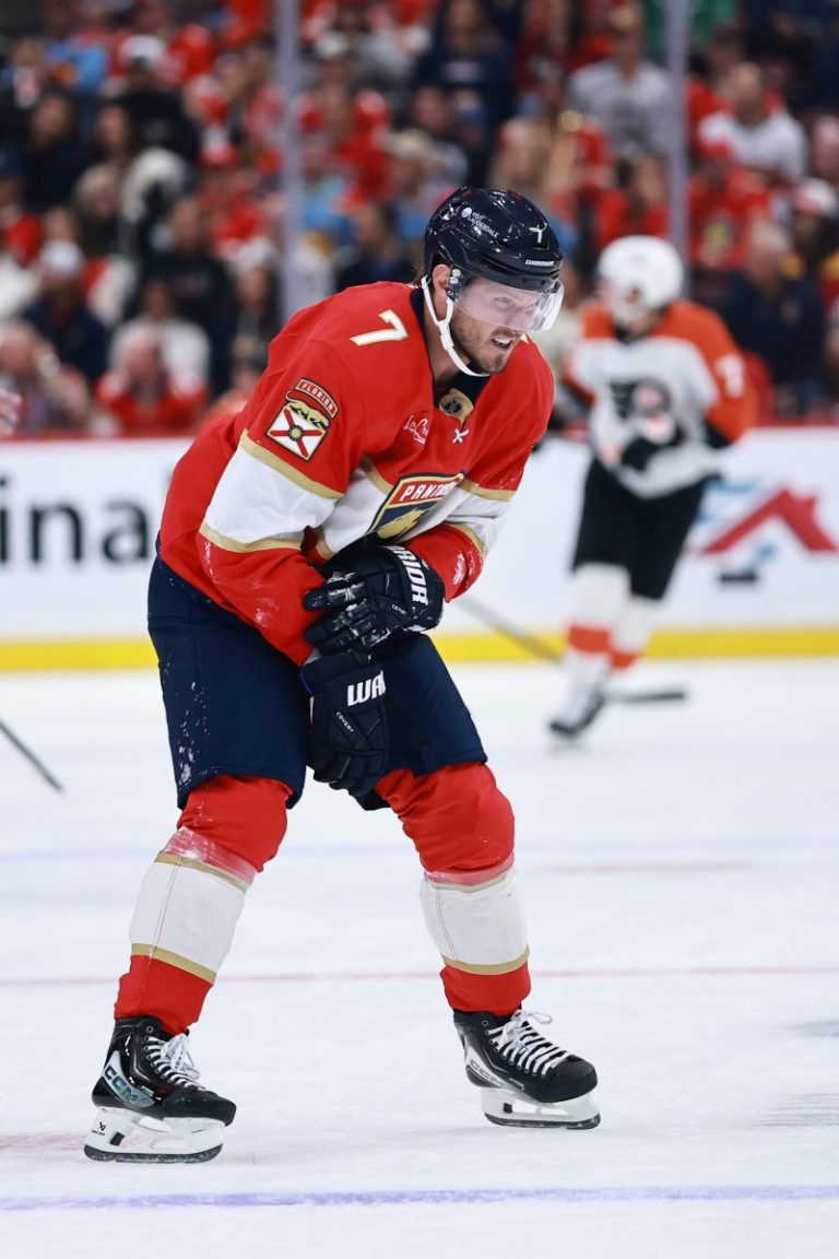 Another Panthers veteran has surgery; Kings make trade after injury