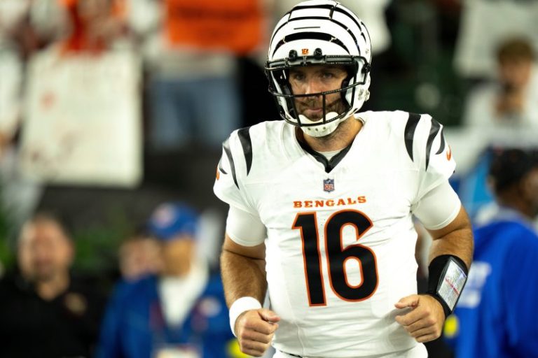 Bengals’ Joe Flacco hilariously explains rushing attempt vs. Steelers