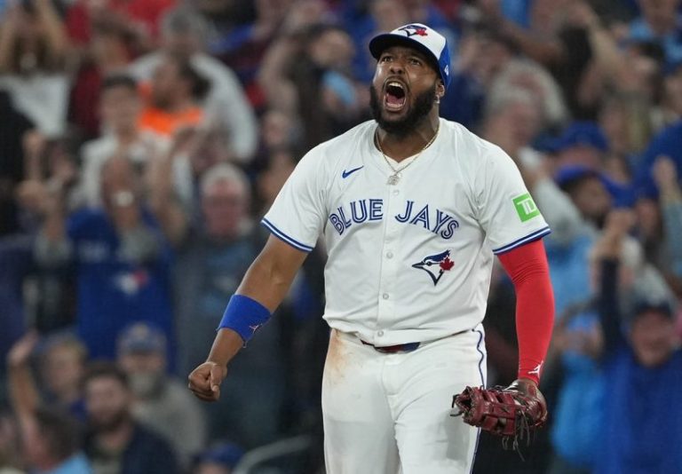 MLB Game 7 predictions: Mariners or Blue Jays in winner-take-all?
