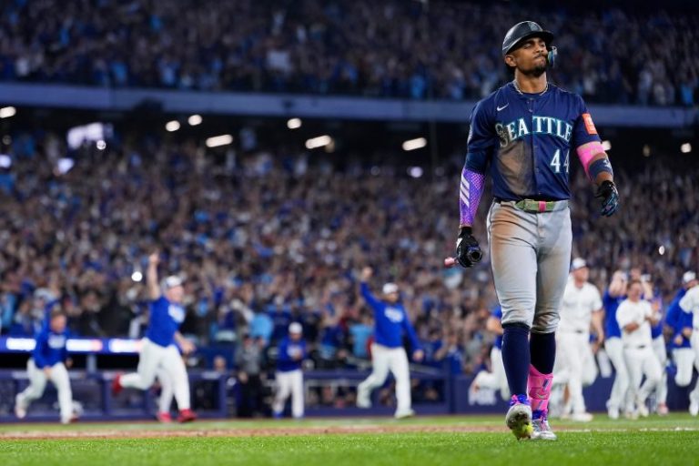 No World Series for Mariners after manager’s Game 7 failure