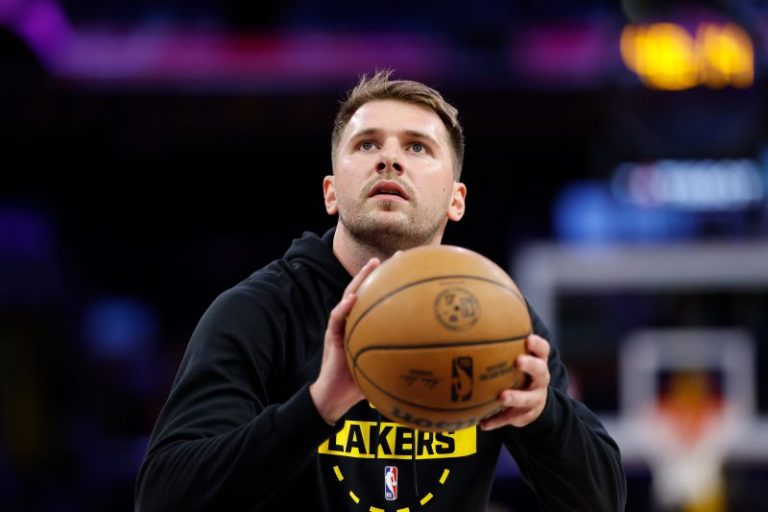 Luka Dončić debuts slimmed-down physique in Lakers’ season opener