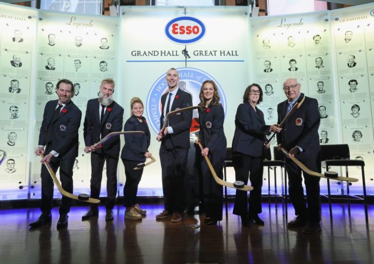 Zdeno Chara, Duncan Keith among 8 inducted into Hockey Hall of Fame