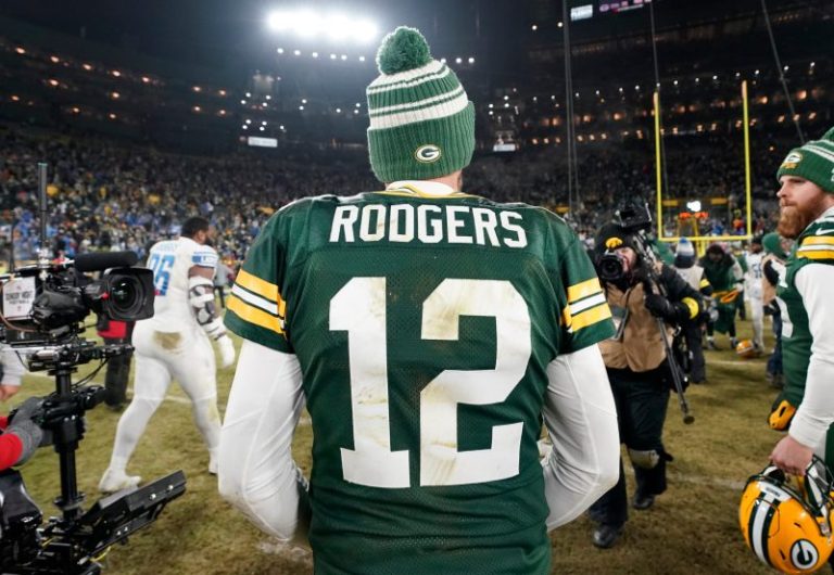 Aaron Rodgers putting his Green Bay house on the market