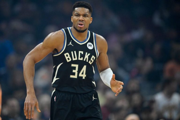 Giannis Antetokounmpo injury update: Is Bucks star playing today?
