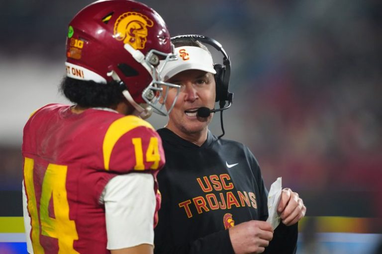 College football recruiting rankings: USC leads early signing period