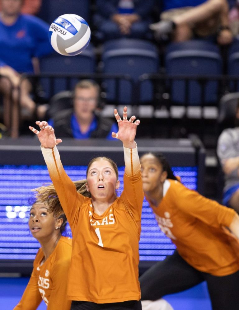 Texas hosts Wisconsin in NCAA volleyball Elite Eight: How to watch