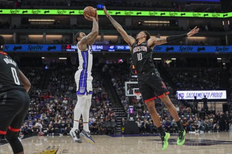 DeMar DeRozan becomes 23rd NBA player to reach 26,000-point milestone